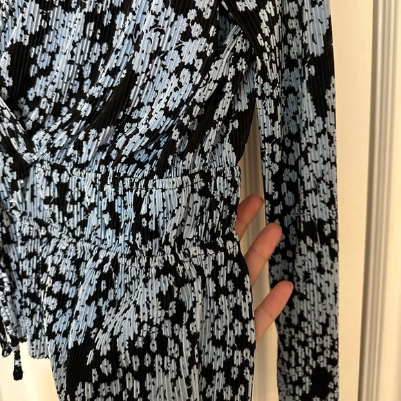 Dynamite Blouse Large - Picture 3 of 6